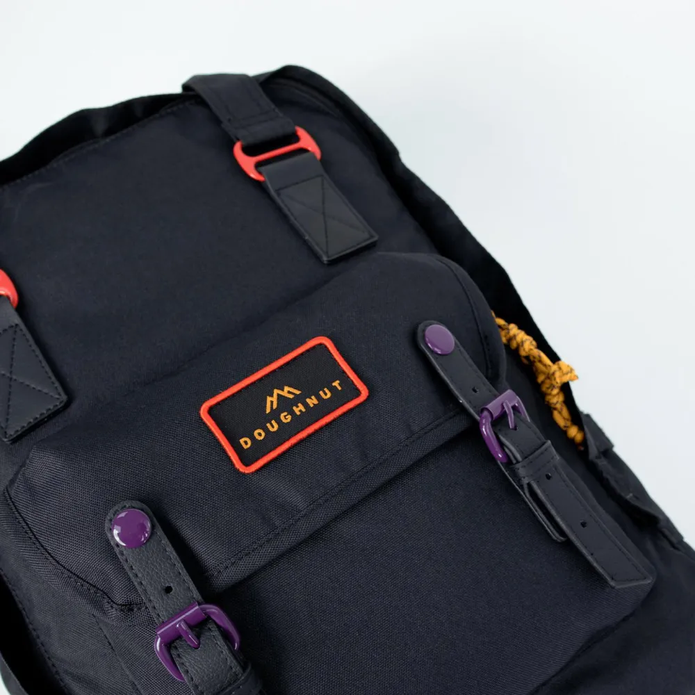 - Macaroon Large Happy Camper 18 - Daypack>Doughnut Clearance