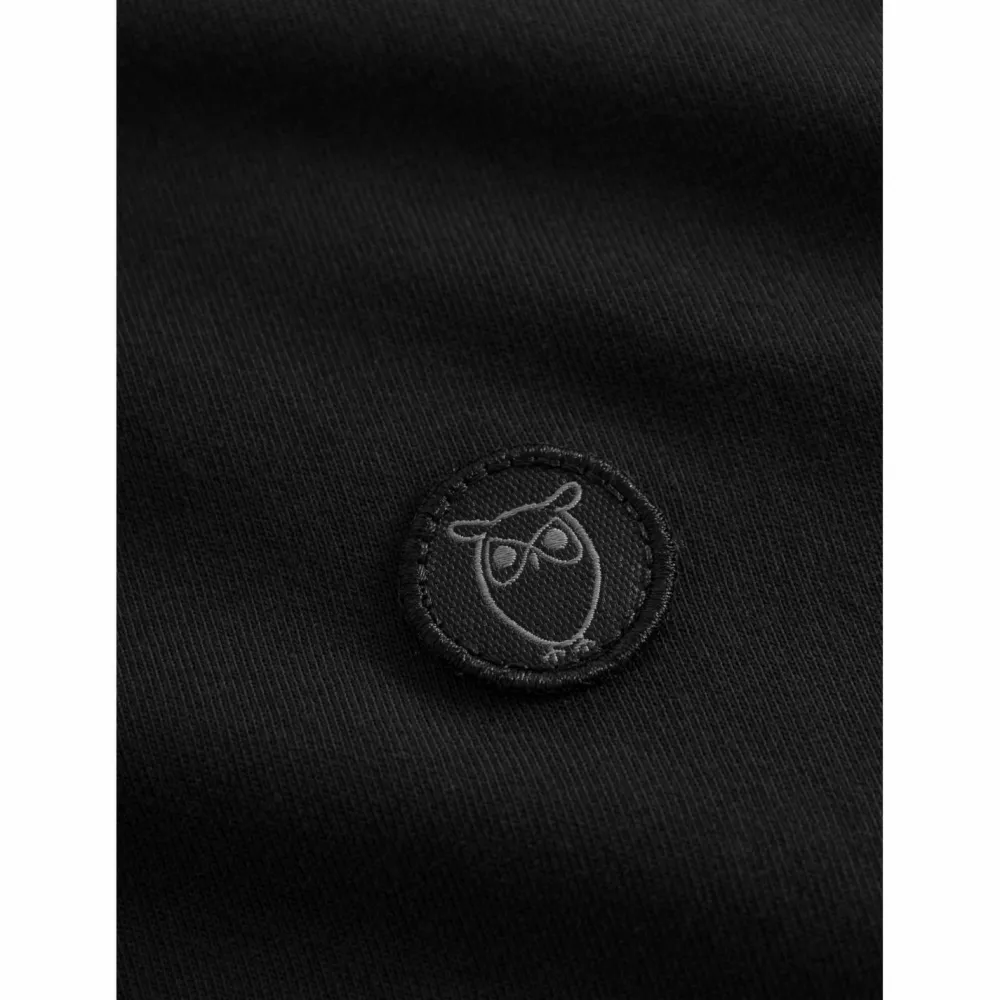 - Badge T-Shirt - T-Shirt>KnowledgeCotton Apparel Outlet