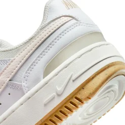 Nike - Women's Gamma Force Shoes - Sneaker