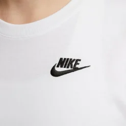 Nike - Women's Sportswear Club Essential - Funktionsshirt^ T-Shirts|Shirts, Hemden & Longsleeves