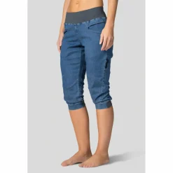 - Women's Chain Capri - 3/4 Hose><noscript><img width=