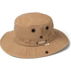 - The Wanderer - Hut><noscript><img width=